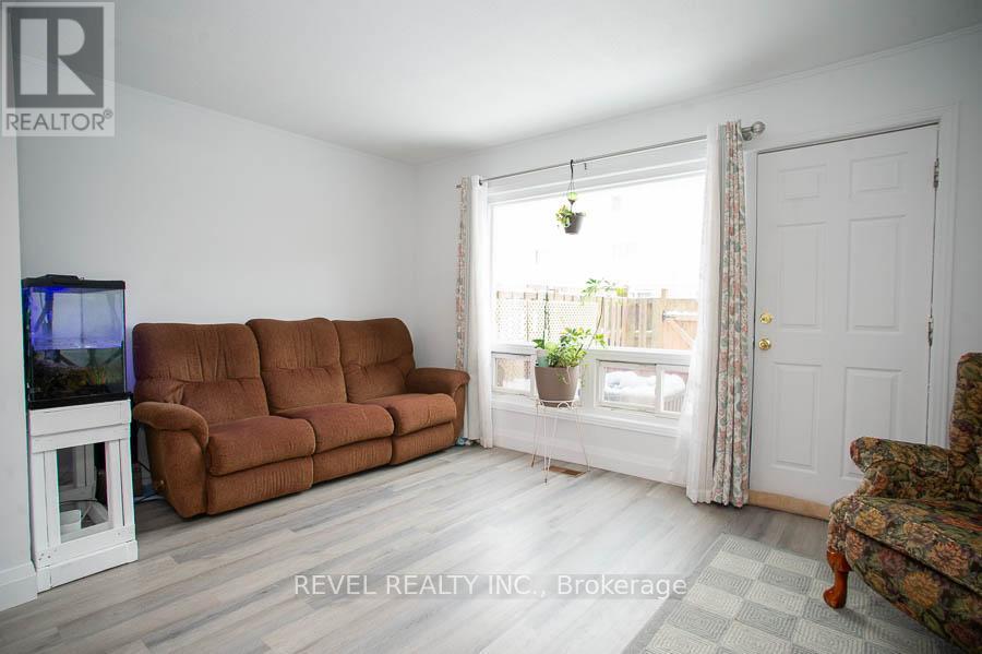 B - 496 Grey Street, Brantford, Ontario  N3S 7L4 - Photo 8 - X12709316