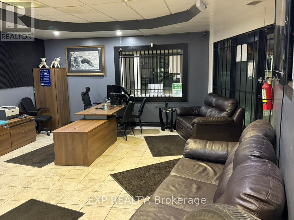 1659 Victoria Street N, Kitchener, Ontario  N2B 3E6 - Photo 20 - X12709324