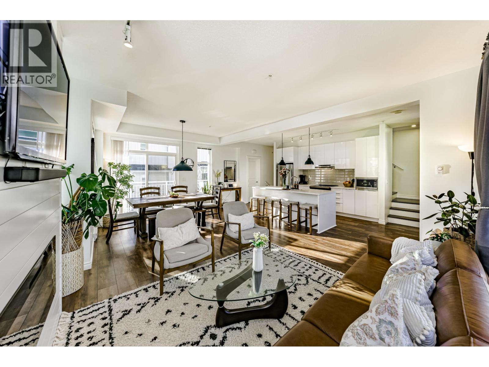 1101 11295 Pazarena Place, Maple Ridge, British Columbia  V2X 4K9 - Photo 9 - R3079523