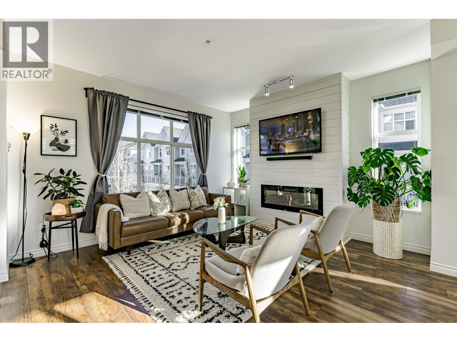 1101 11295 Pazarena Place, Maple Ridge, British Columbia  V2X 4K9 - Photo 6 - R3079523