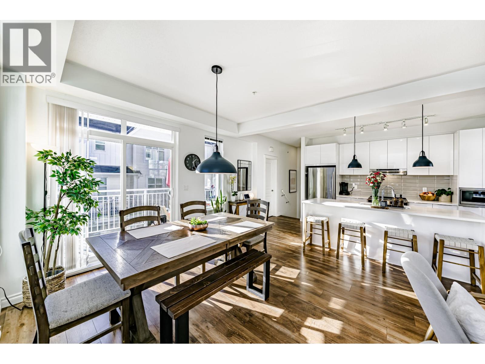 1101 11295 Pazarena Place, Maple Ridge, British Columbia  V2X 4K9 - Photo 13 - R3079523