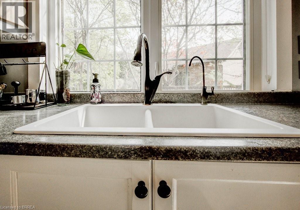 460 King Edward Street, Paris, Ontario  N3L 3E3 - Photo 10 - 40799443