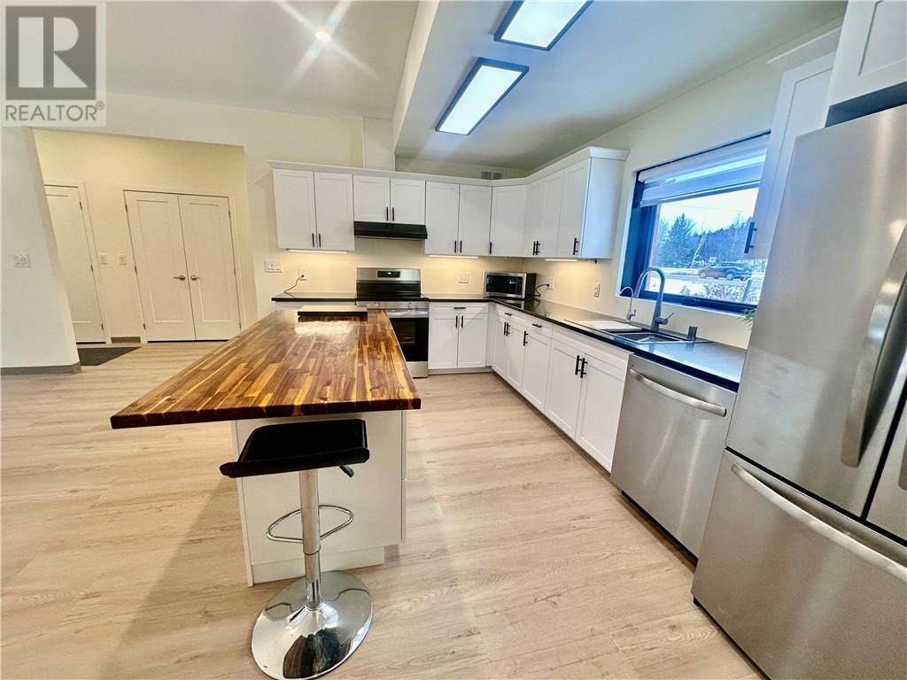 515 Hwy 17, Mckerrow, Ontario  P0P 1M0 - Photo 11 - 2126116