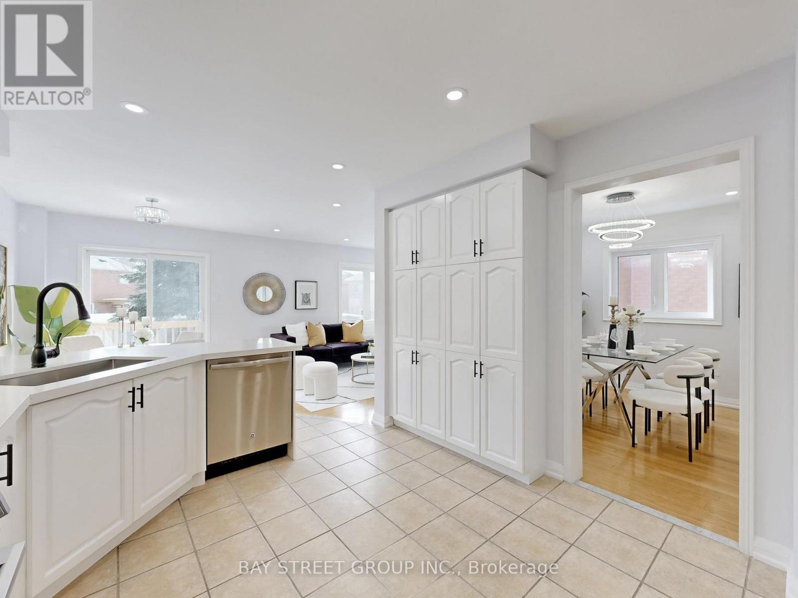 15 Futura Avenue, Richmond Hill (Rouge Woods), Ontario  L4S 1V2 - Photo 13 - N12709250