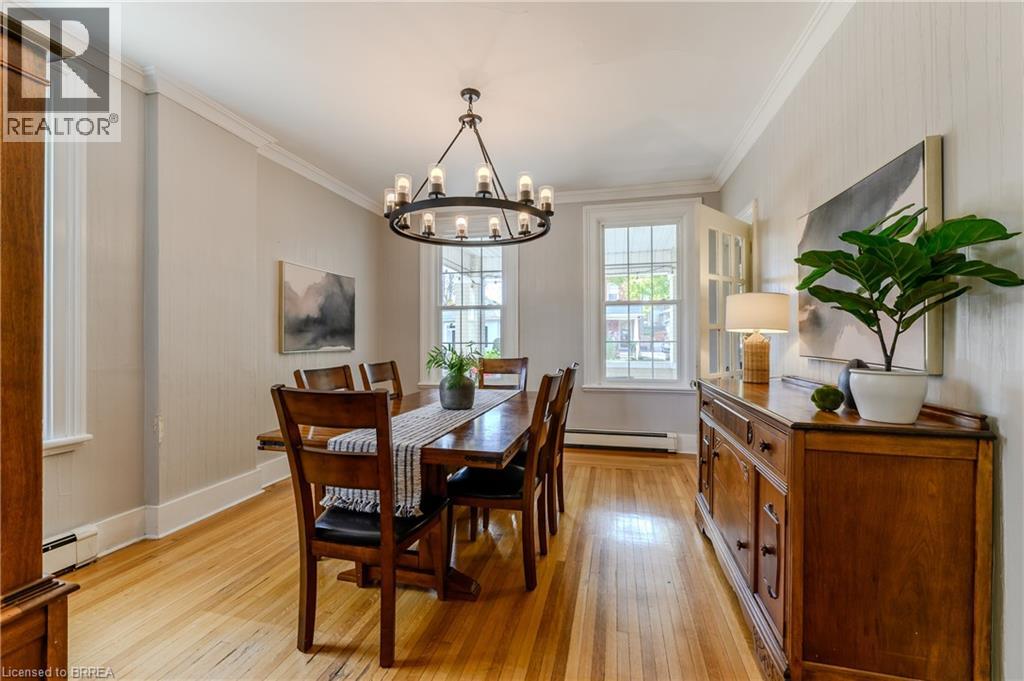 35 Egerton Street, Brantford, Ontario  N3T 4L4 - Photo 3 - 40780983