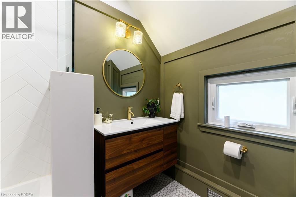 35 Egerton Street, Brantford, Ontario  N3T 4L4 - Photo 28 - 40780983