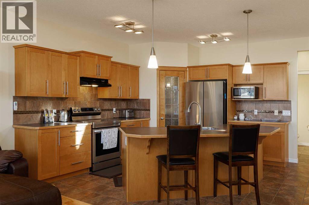 116 Rainbow Falls Grove, Chestermere, Alberta  t1x 0e9 - Photo 8 - A2279801