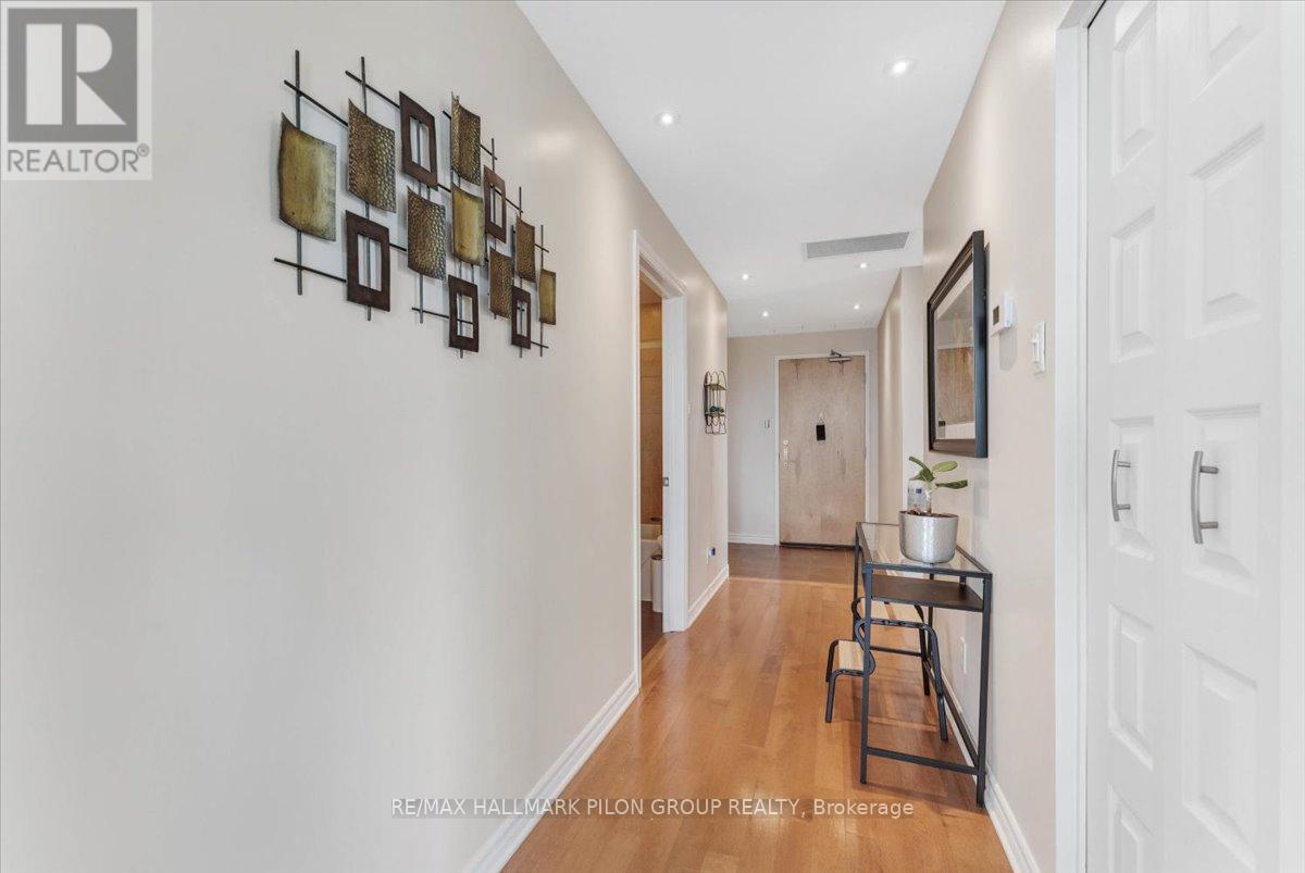 905 - 250 Lett Street, Ottawa, Ontario  K1R 0A8 - Photo 12 - X12709402