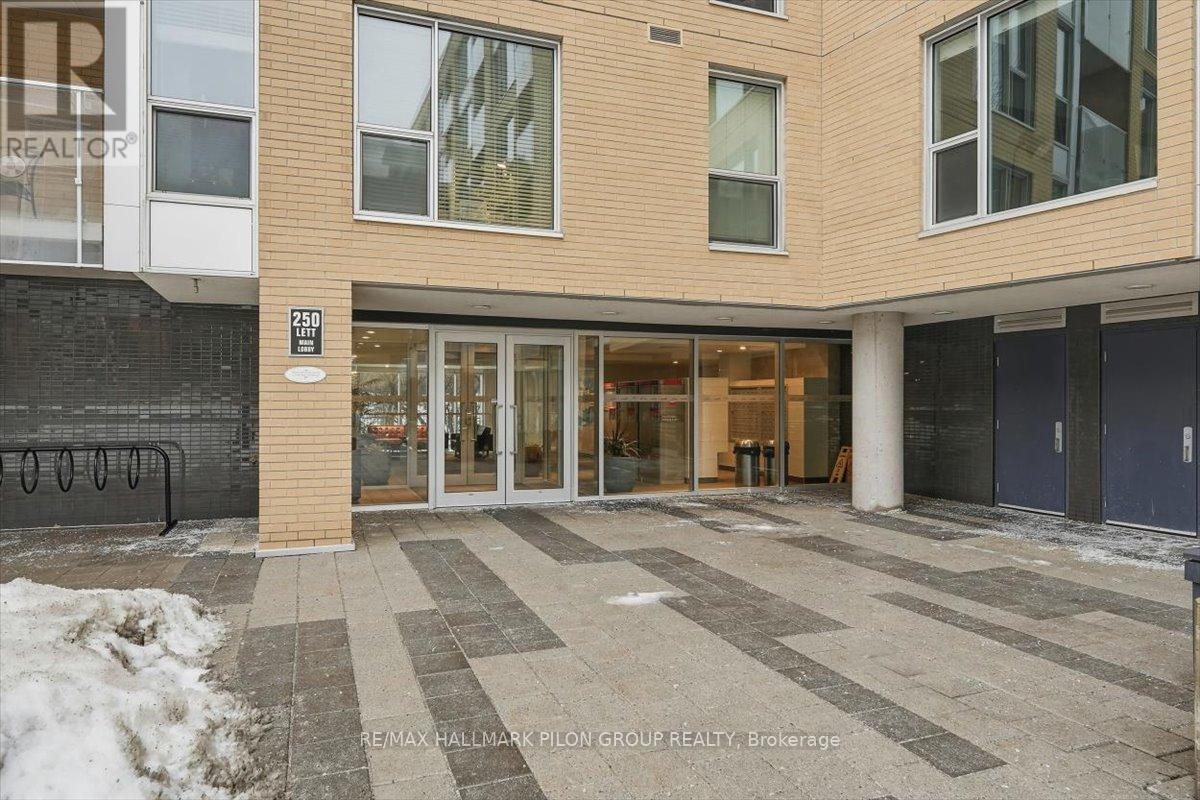 905 - 250 Lett Street, Ottawa, Ontario  K1R 0A8 - Photo 2 - X12709402