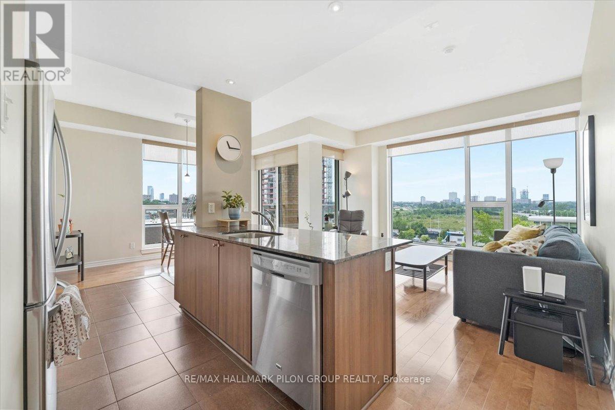 905 - 250 Lett Street, Ottawa, Ontario  K1R 0A8 - Photo 3 - X12709402