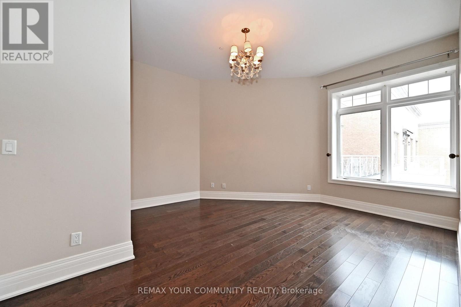 416 - 80 Burns Boulevard, King, Ontario  L7B 0B3 - Photo 10 - N12593704