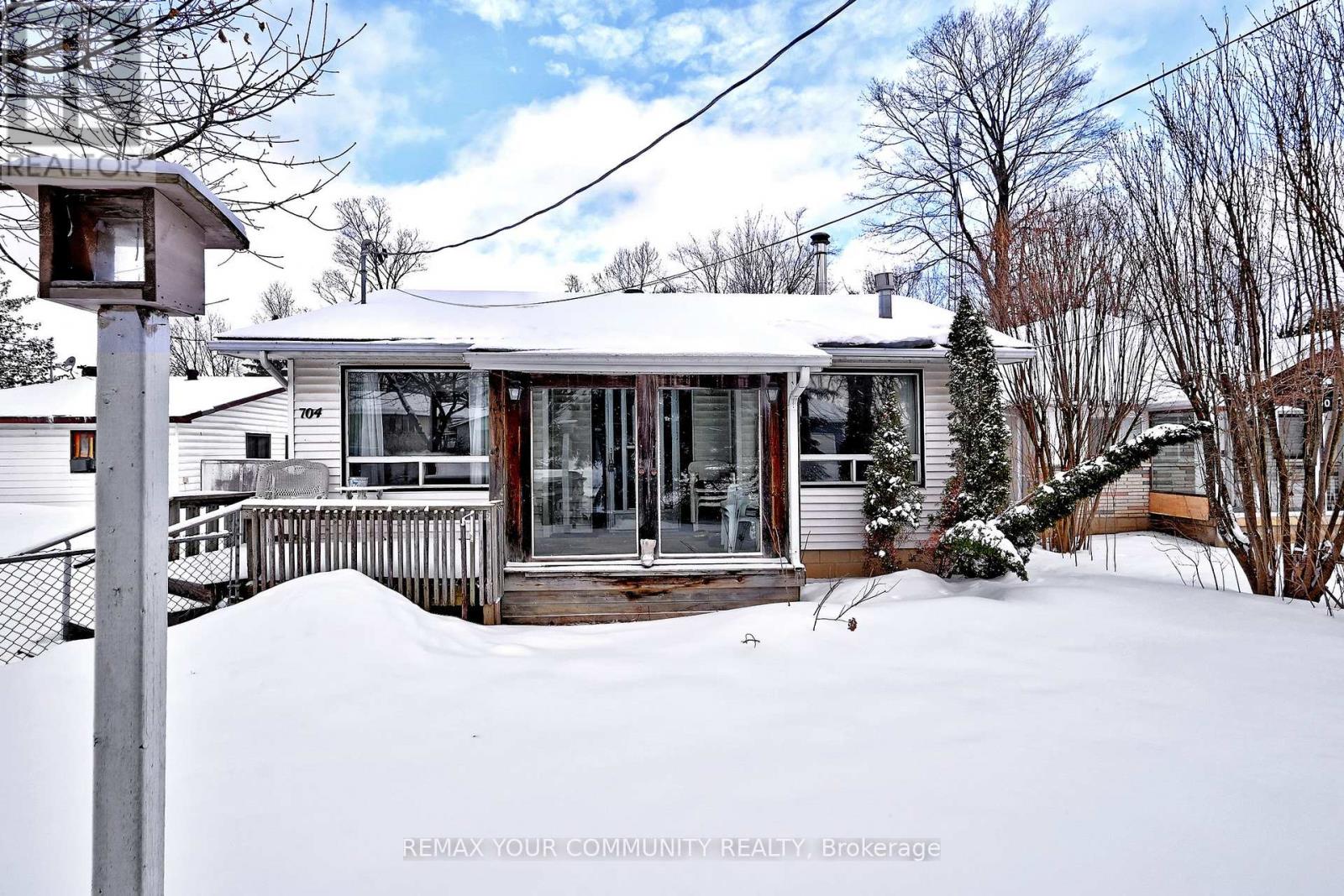 704 Hastings Avenue, Innisfil, Ontario  L9S 1Z3 - Photo 3 - N12685956