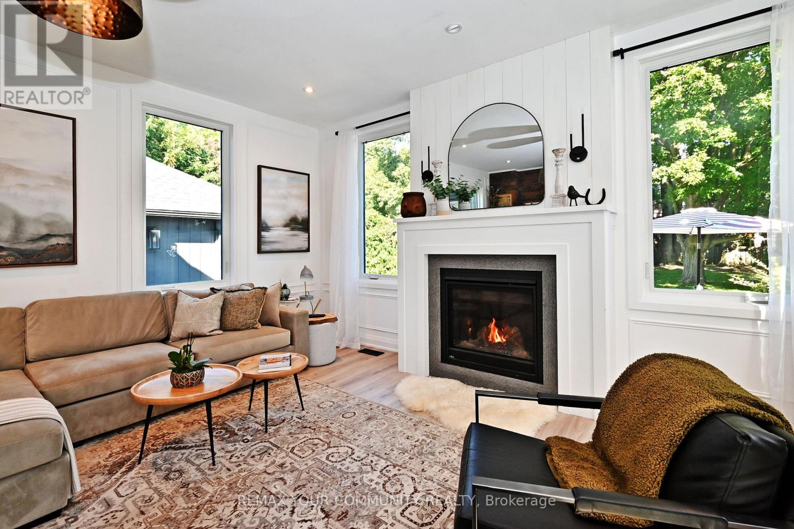 82 Centre Street, Aurora, Ontario  L4G 1J8 - Photo 12 - N12690318