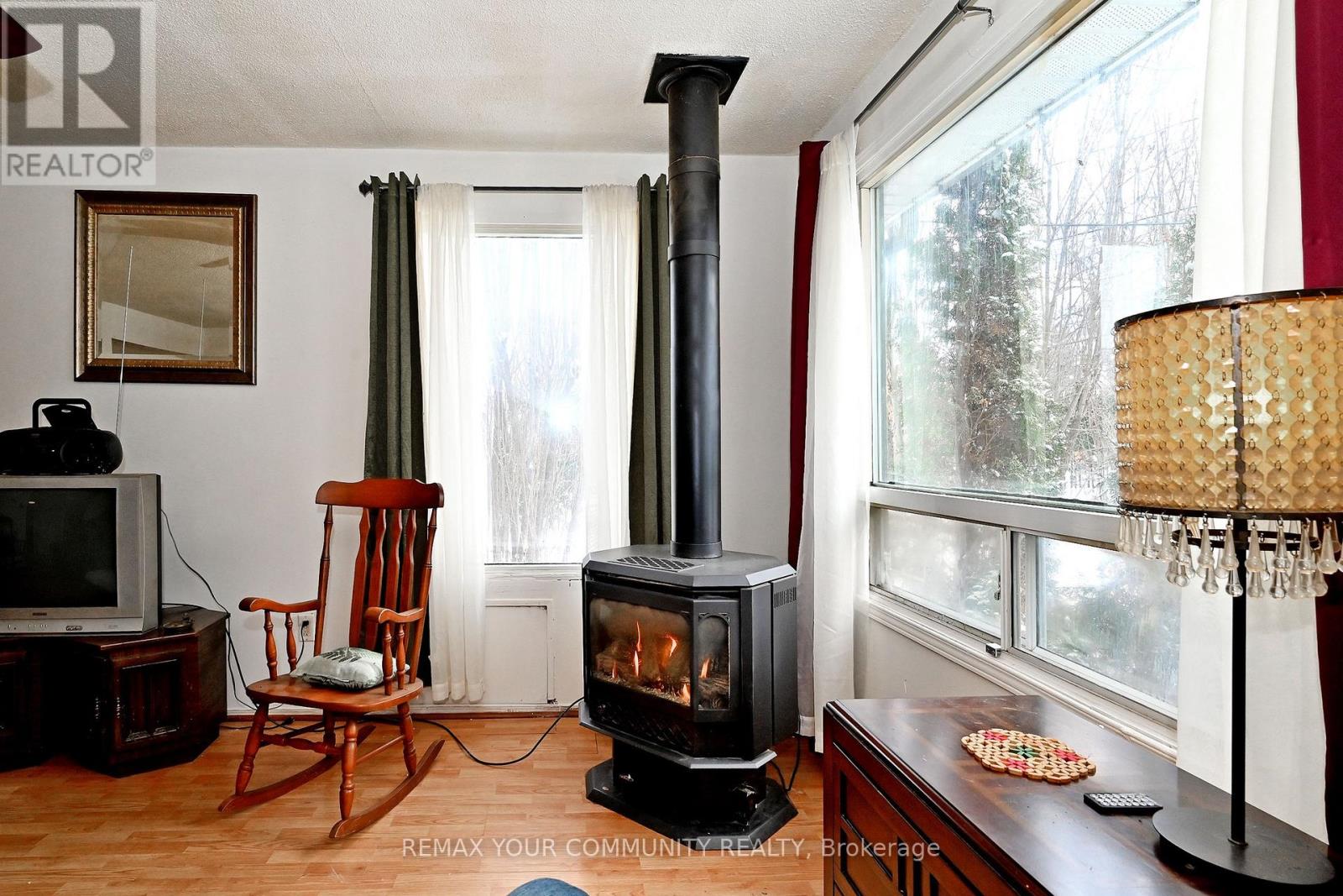 704 Hastings Avenue, Innisfil, Ontario  L9S 1Z3 - Photo 8 - N12685956