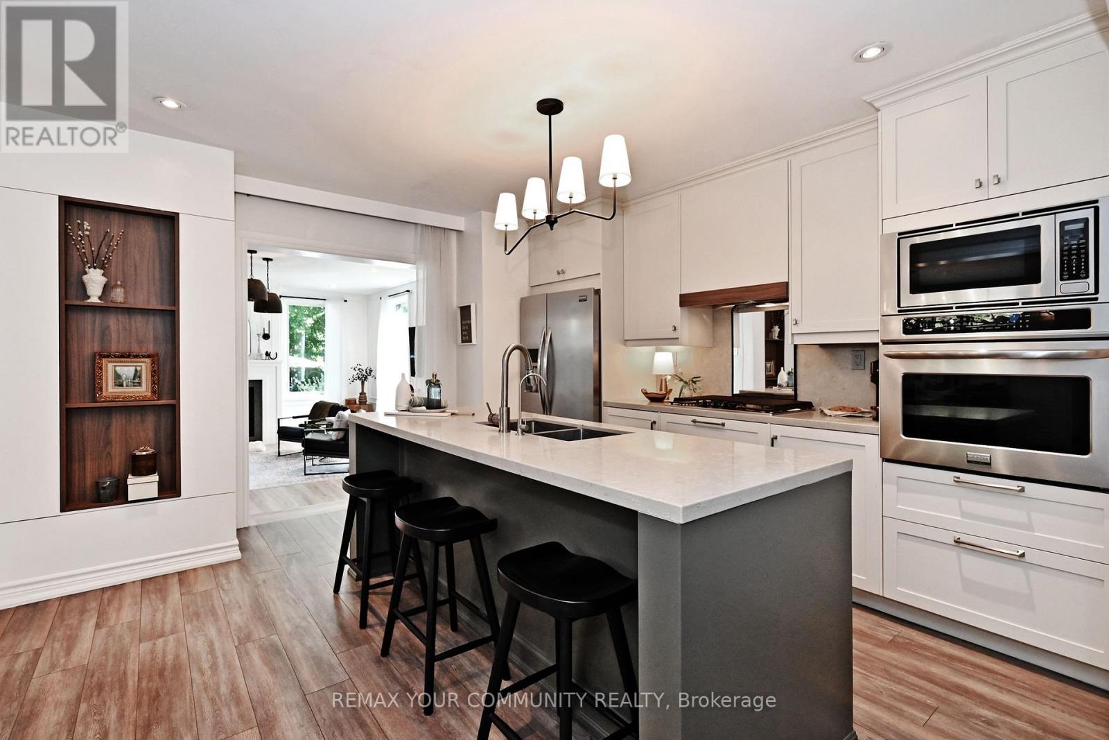 82 Centre Street, Aurora, Ontario  L4G 1J8 - Photo 9 - N12690318