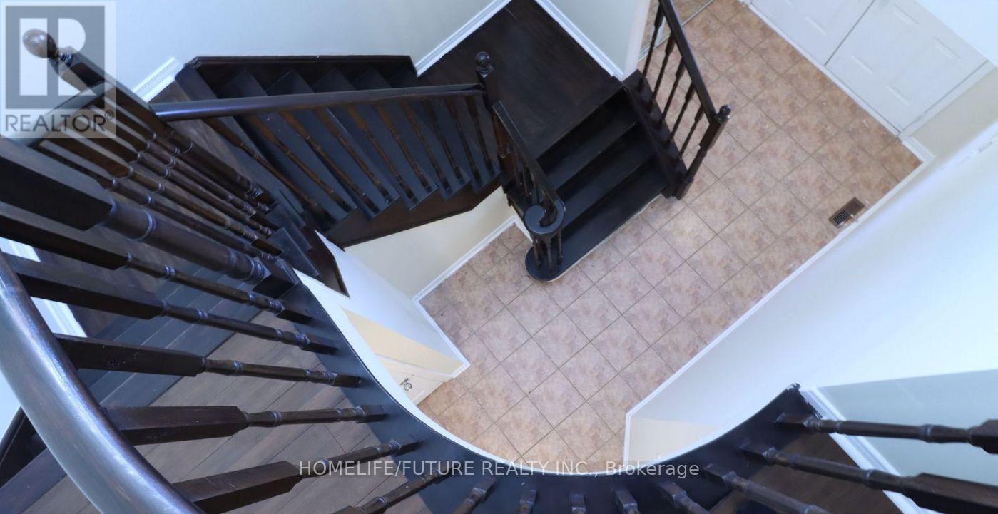 162 Cadillac Crescent, Brampton, Ontario  L7A 3B7 - Photo 17 - W12700374