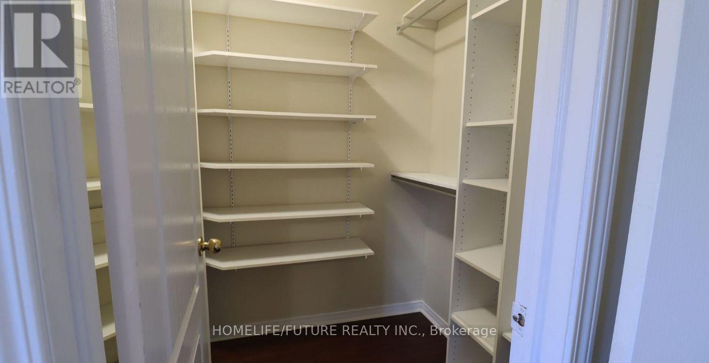 162 Cadillac Crescent, Brampton, Ontario  L7A 3B7 - Photo 6 - W12700374