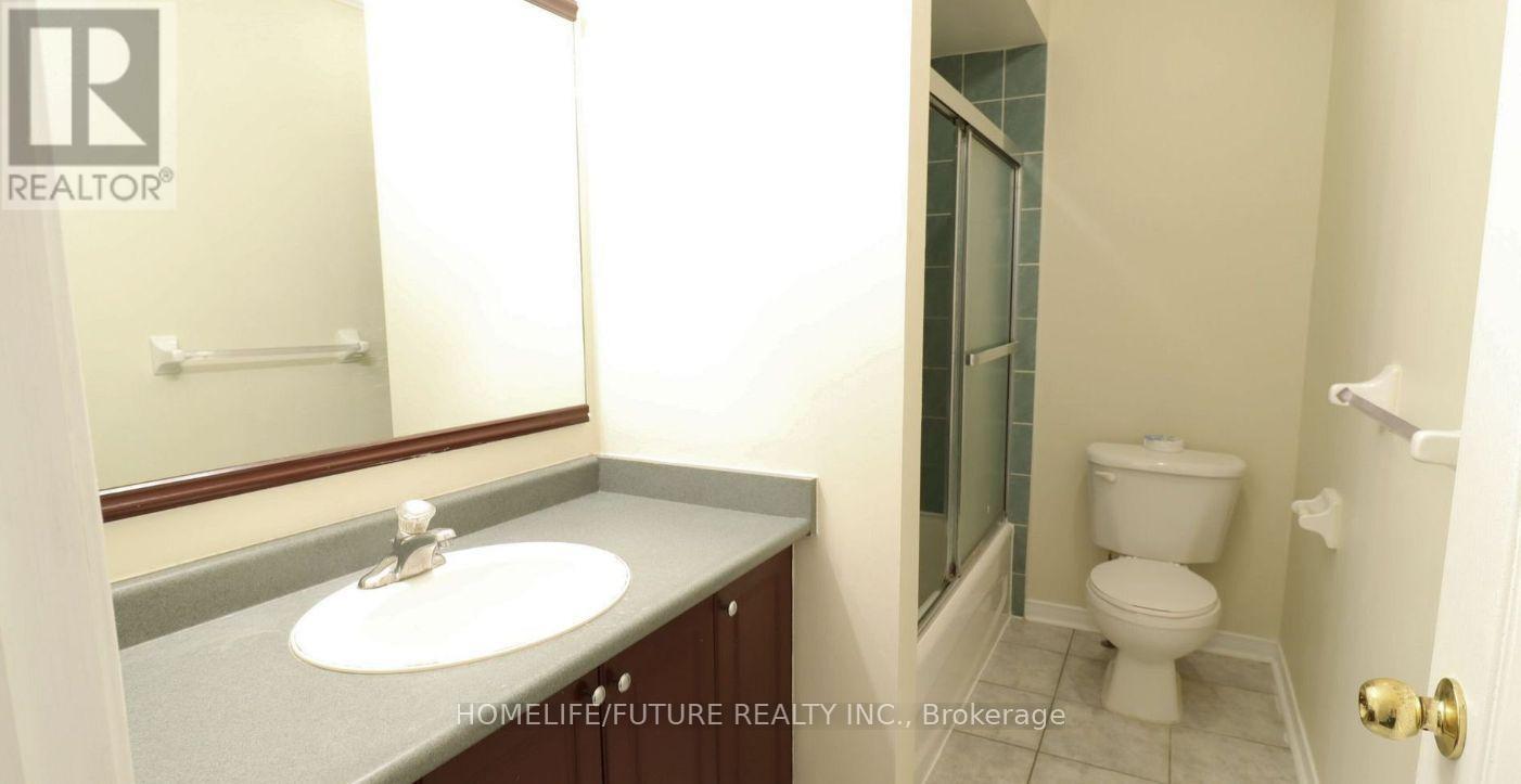 162 Cadillac Crescent, Brampton, Ontario  L7A 3B7 - Photo 10 - W12700374