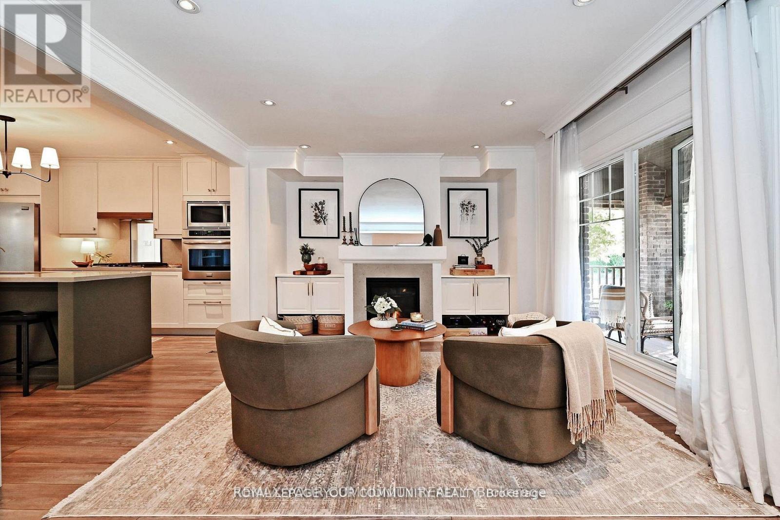 82 Centre Street, Aurora, Ontario  L4G 1J8 - Photo 8 - N12690318