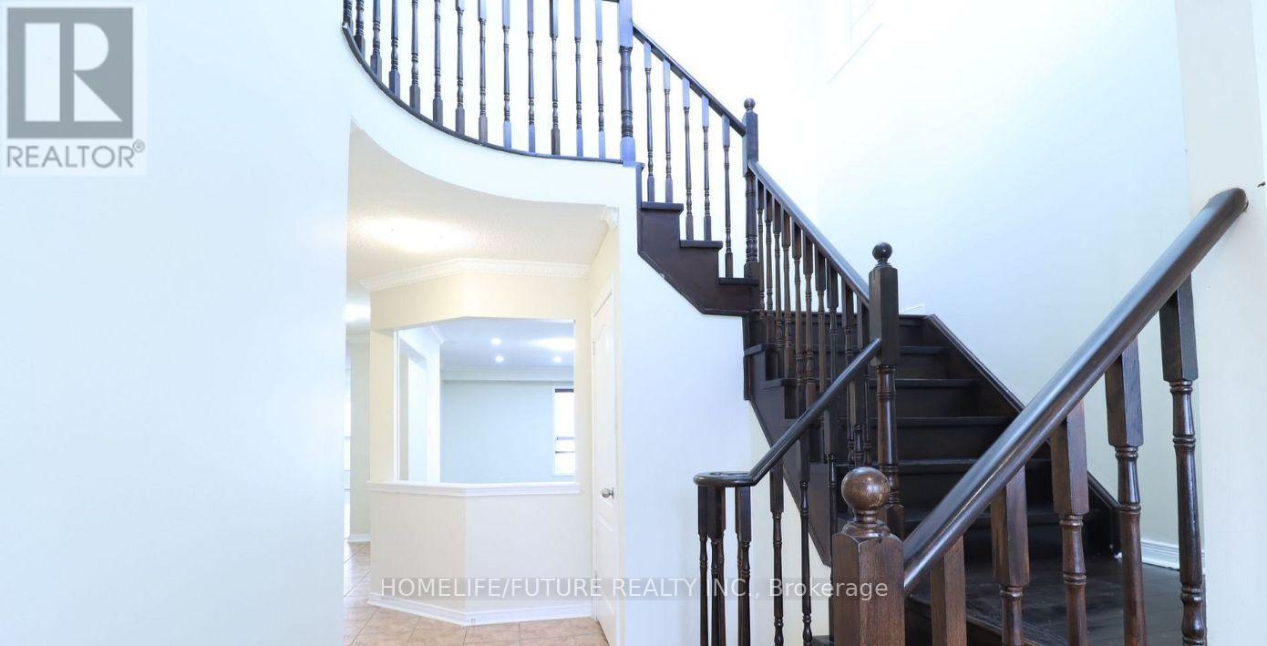 162 Cadillac Crescent, Brampton, Ontario  L7A 3B7 - Photo 30 - W12700374