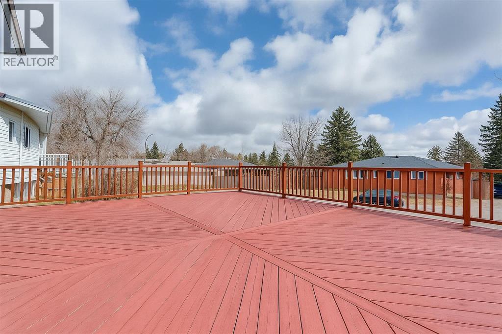 7803 Hunterslea Crescent Nw, Calgary, Alberta  T2K 4M3 - Photo 13 - A2267488