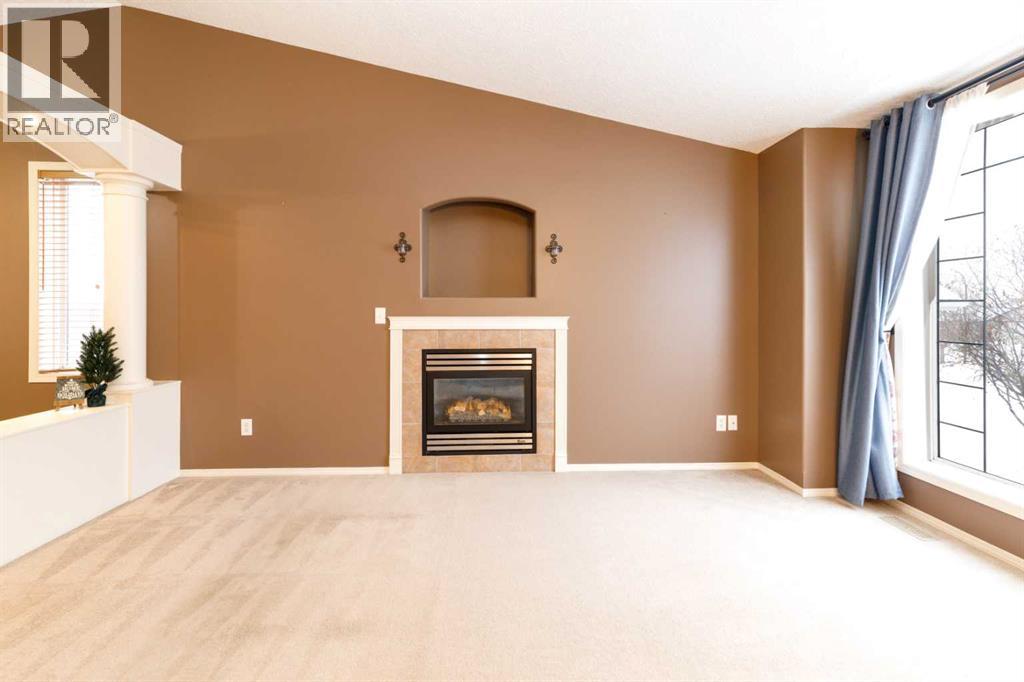 15 Altena Close, Red Deer, Alberta  T4R 3A8 - Photo 4 - A2274284