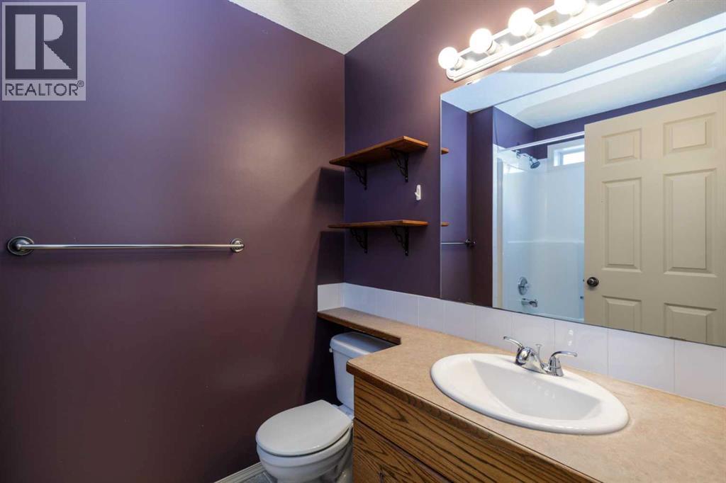 15 Altena Close, Red Deer, Alberta  T4R 3A8 - Photo 11 - A2274284