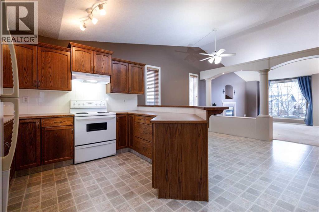 15 Altena Close, Red Deer, Alberta  T4R 3A8 - Photo 6 - A2274284