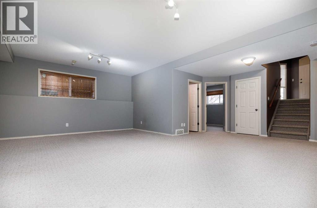 15 Altena Close, Red Deer, Alberta  T4R 3A8 - Photo 18 - A2274284