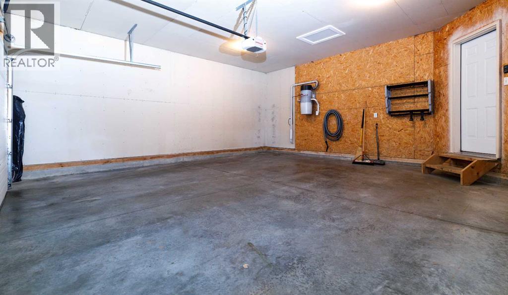 15 Altena Close, Red Deer, Alberta  T4R 3A8 - Photo 35 - A2274284