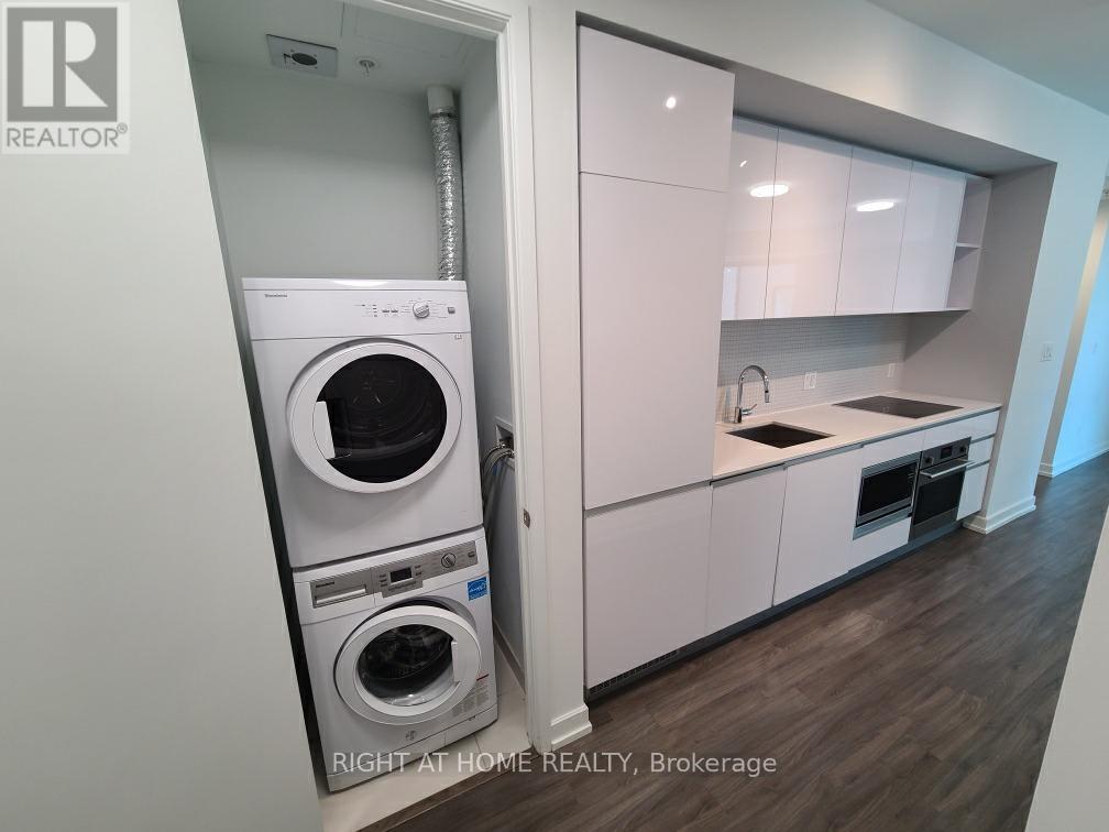 425 - 377 Madison Avenue, Toronto, Ontario  M4V 3E1 - Photo 11 - C12709462