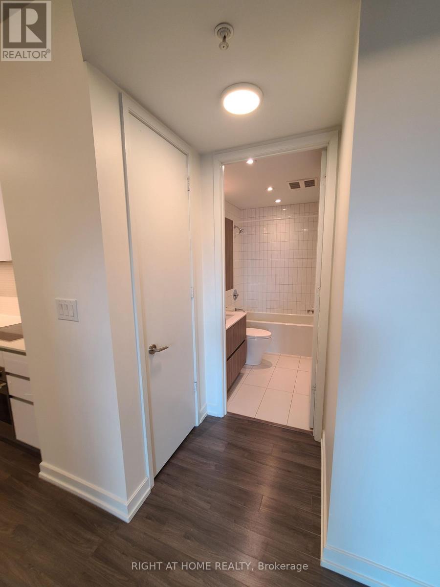 425 - 377 Madison Avenue, Toronto, Ontario  M4V 3E1 - Photo 12 - C12709462