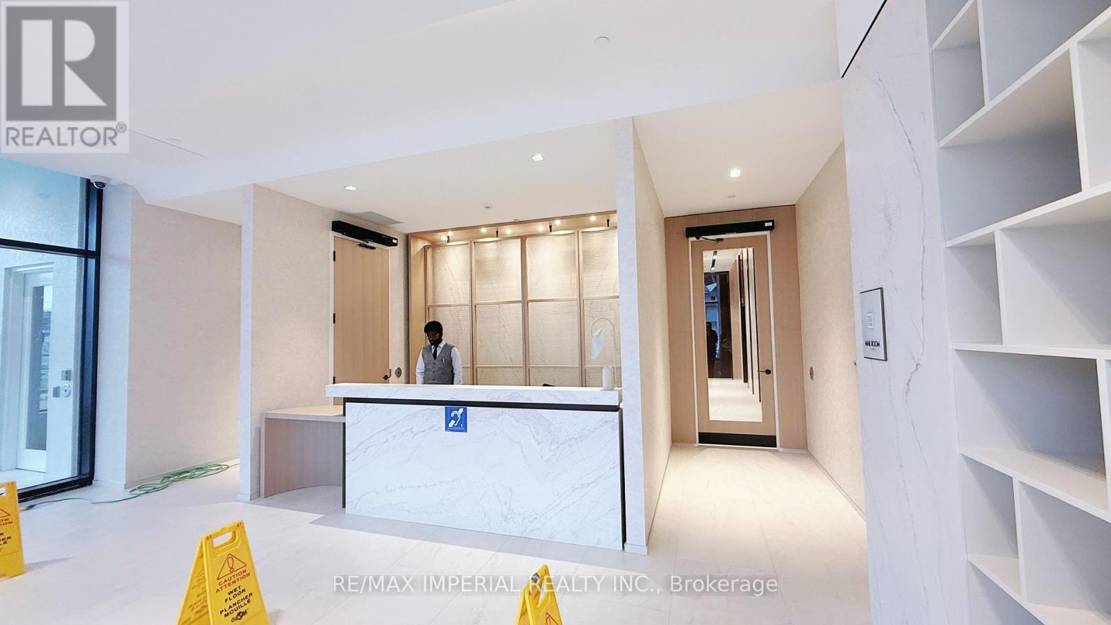 30 Dreamers Way, Toronto, Ontario  M5A 2G5 - Photo 2 - C12709468