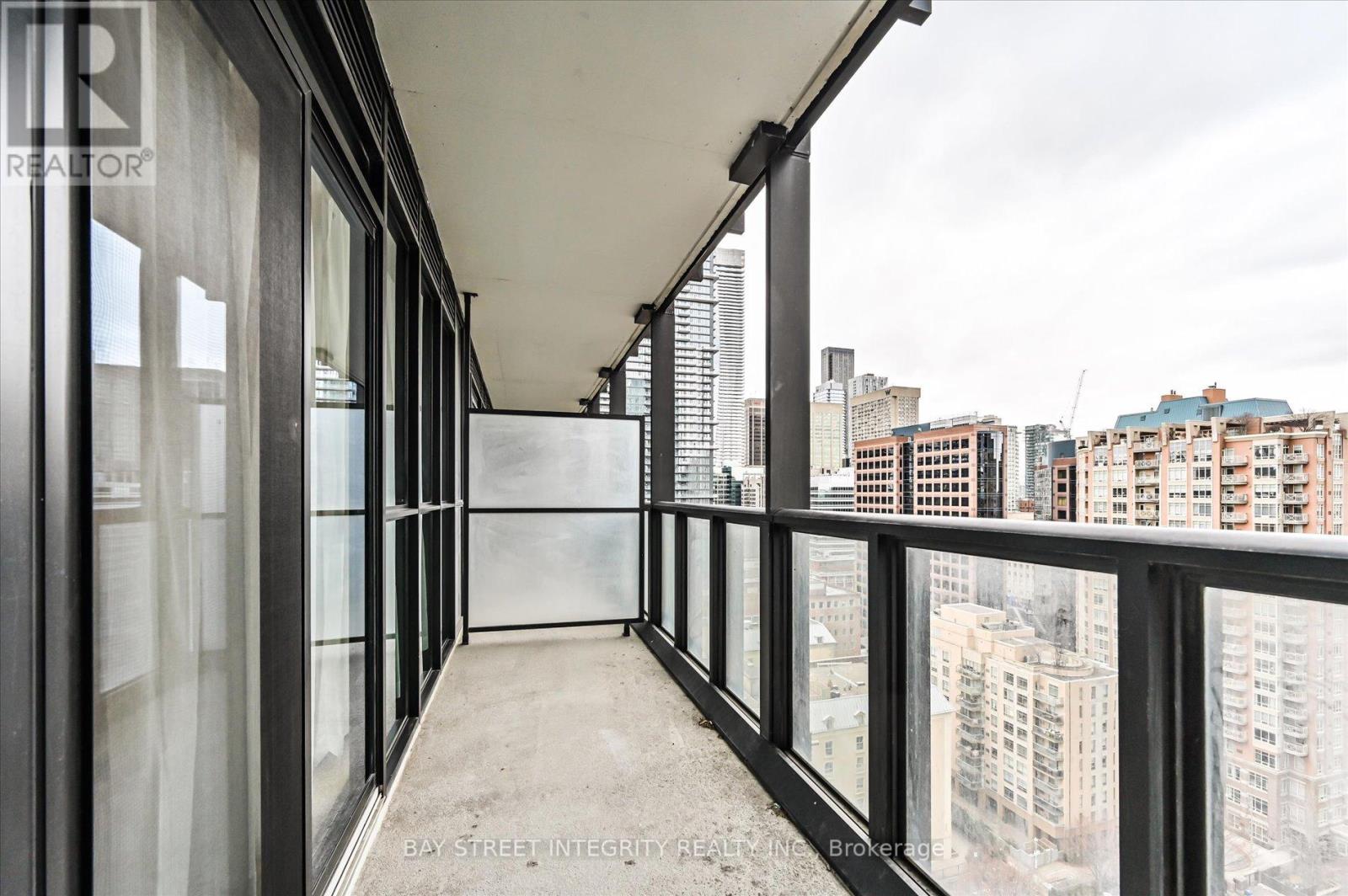 1709 - 101 Charles Street E, Toronto, Ontario  M4Y 0A9 - Photo 18 - C12709498