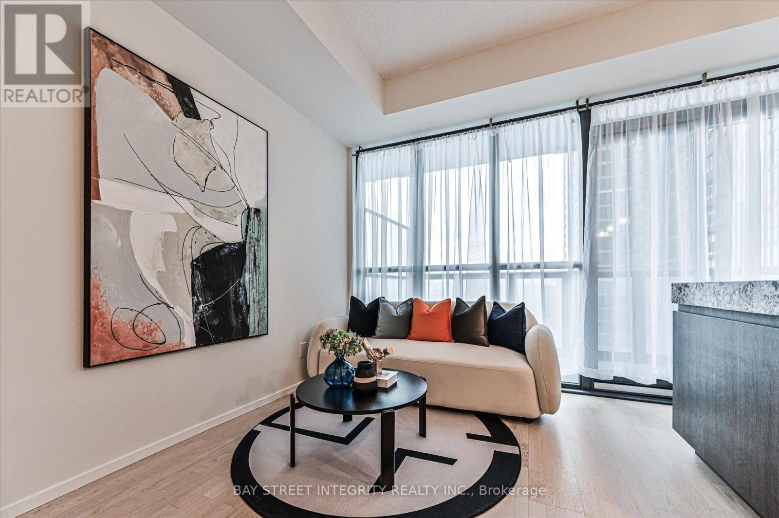 1709 - 101 Charles Street E, Toronto, Ontario  M4Y 0A9 - Photo 8 - C12709498