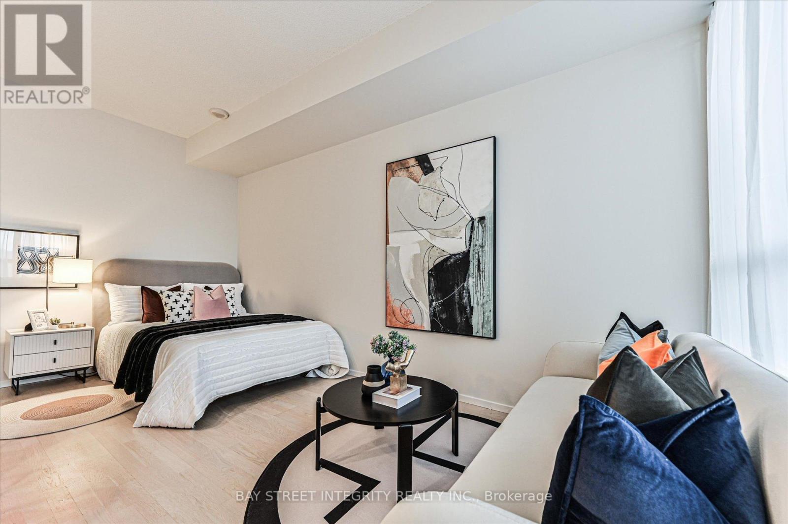 1709 - 101 Charles Street E, Toronto, Ontario  M4Y 0A9 - Photo 9 - C12709498