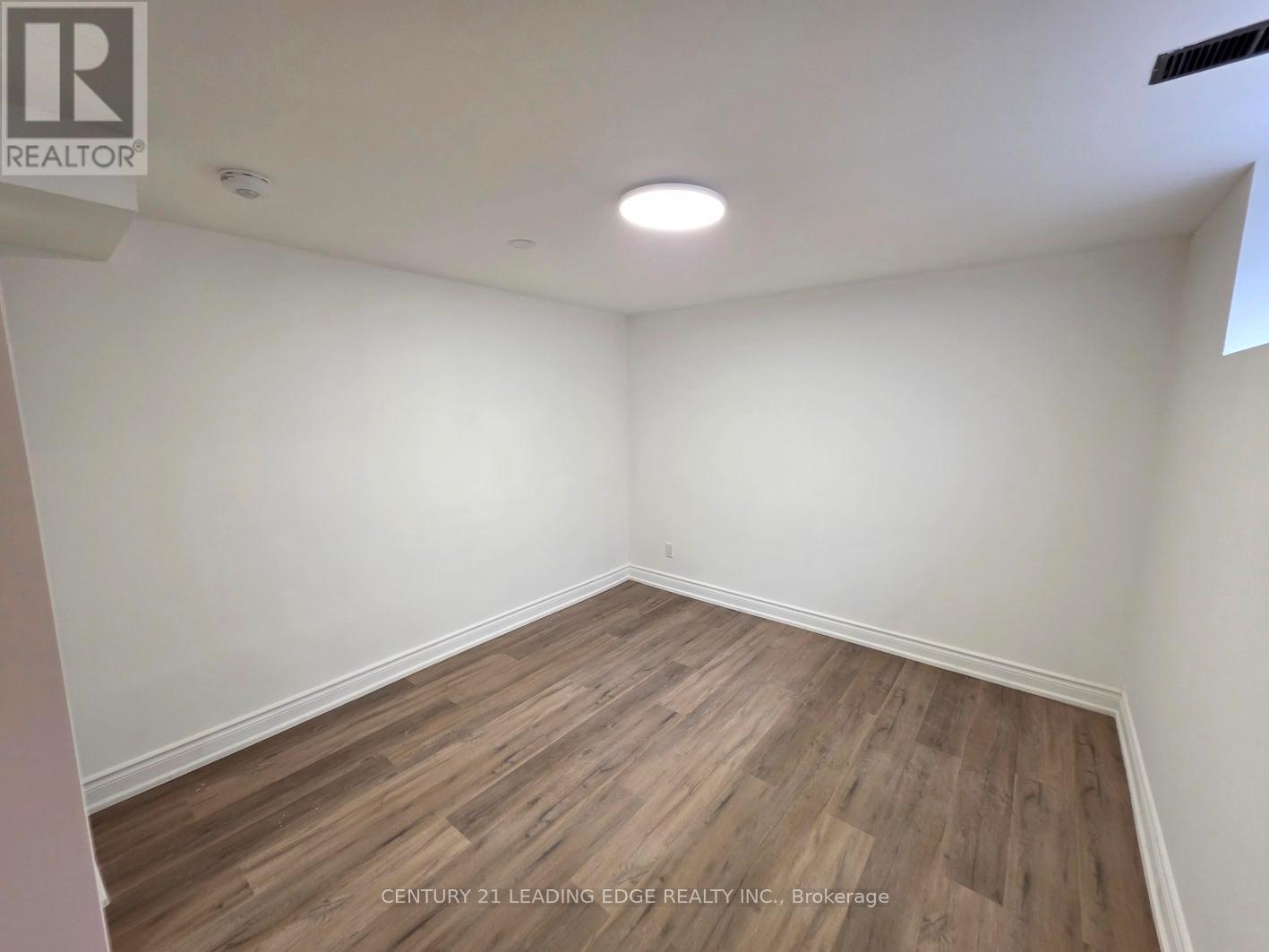 Basement B - 16 Wyvern Road, Toronto, Ontario  M2K 2K4 - Photo 14 - C12709502