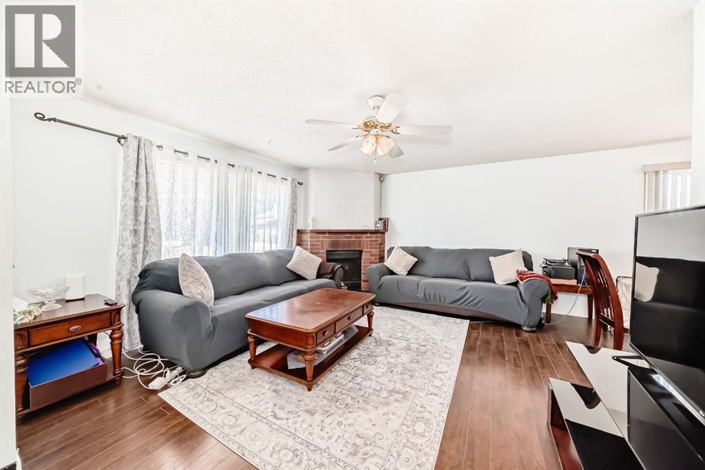 19 Malvern Place Ne, Calgary, Alberta  T2A 5S8 - Photo 3 - A2280033