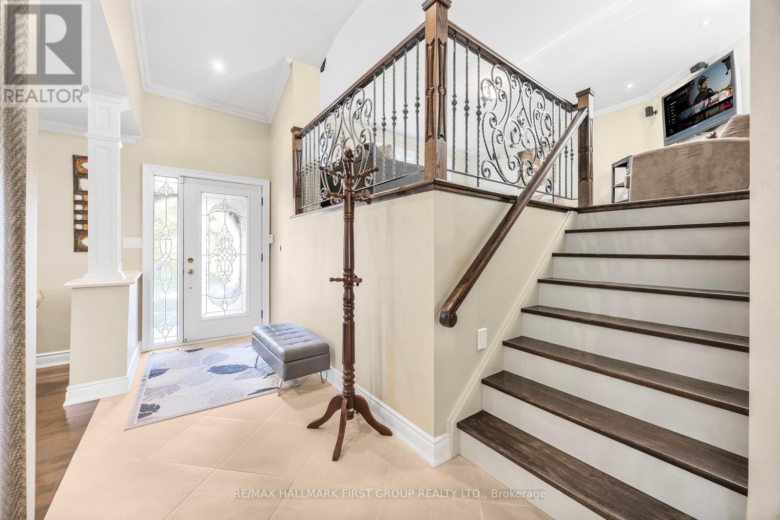 154 Fairglen Avenue, Toronto, Ontario  M1W 1B1 - Photo 7 - E12709382