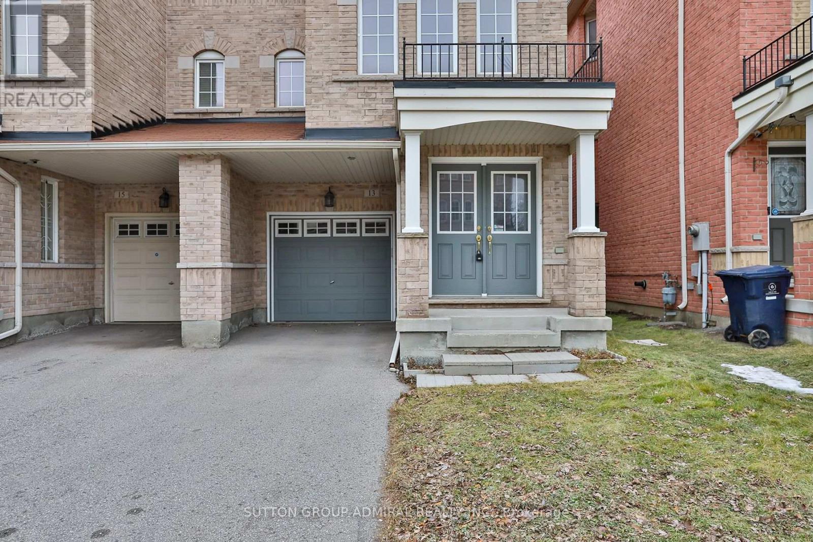 13 Pilkington Drive, Toronto, Ontario  M1L 0B7 - Photo 3 - E12709390