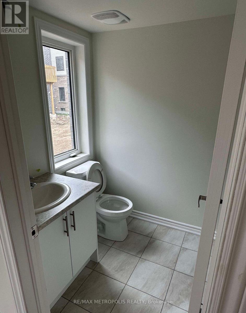 783 Kootenay Path, Oshawa, Ontario  L1H 0A7 - Photo 9 - E12709456