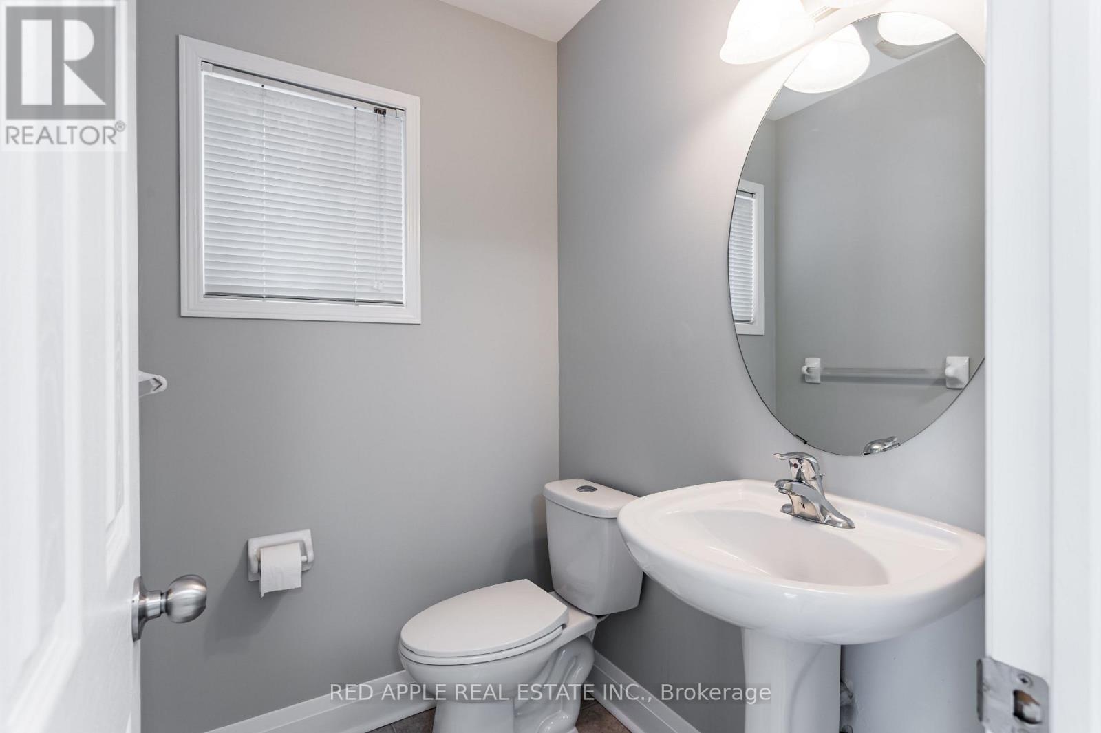 23 Ulson Drive, Richmond Hill, Ontario  L4C 4M6 - Photo 8 - N12709362