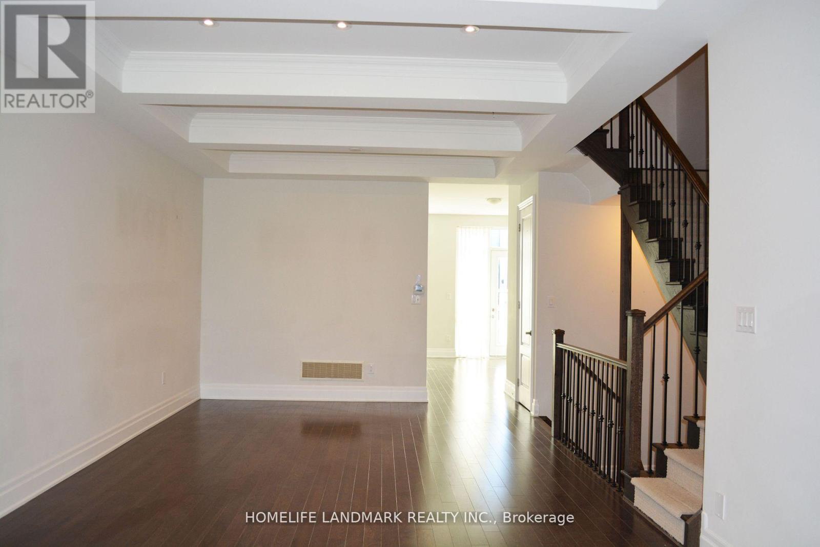 6 Heriot Place, Vaughan, Ontario  L6A 4Z6 - Photo 5 - N12709396