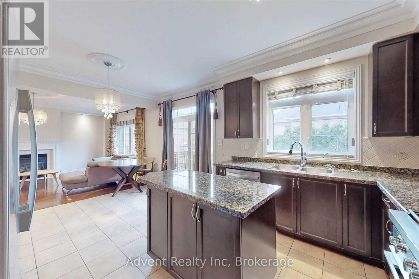 106 Allison Ann Way, Vaughan, Ontario  L6A 0G7 - Photo 15 - N12709416