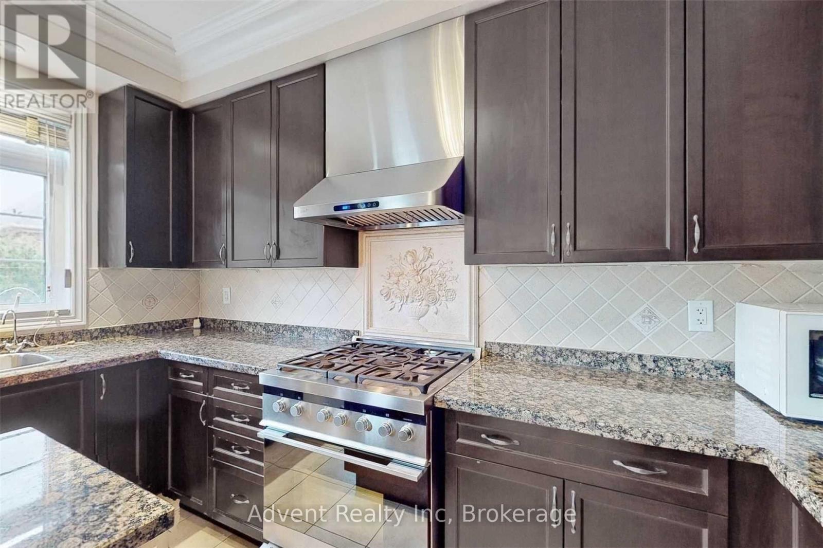 106 Allison Ann Way, Vaughan, Ontario  L6A 0G7 - Photo 16 - N12709416