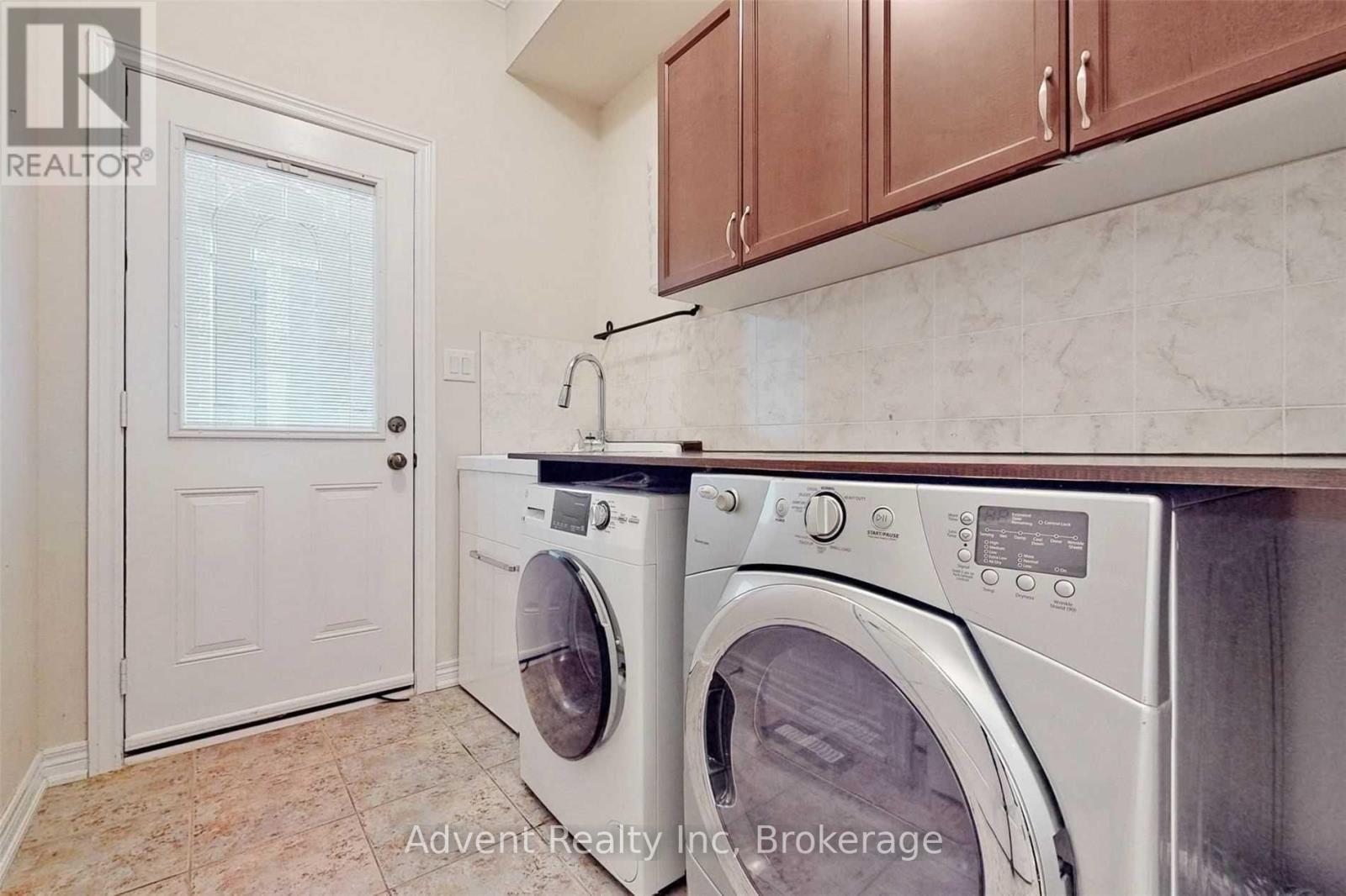 106 Allison Ann Way, Vaughan, Ontario  L6A 0G7 - Photo 19 - N12709416