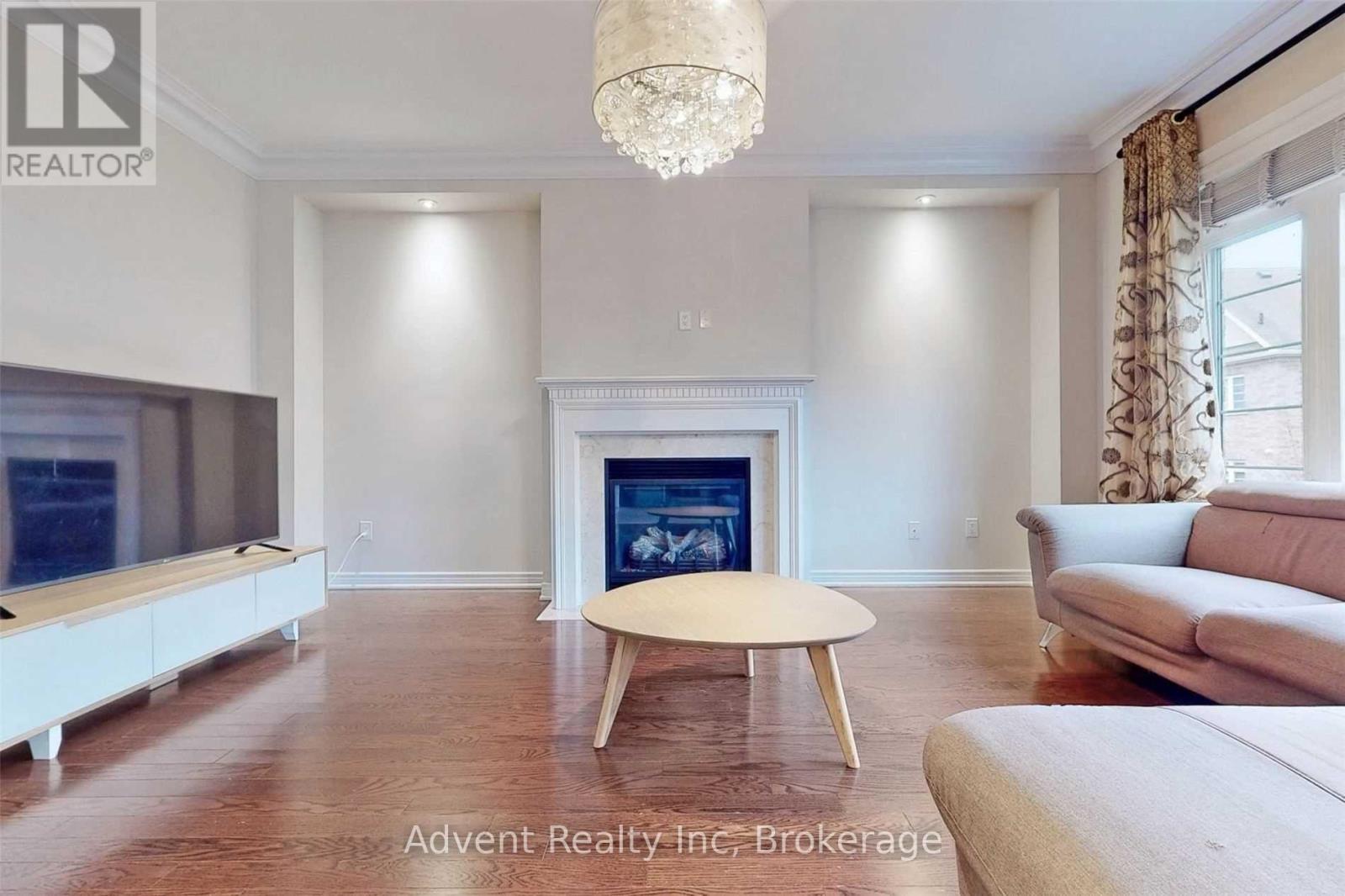 106 Allison Ann Way, Vaughan, Ontario  L6A 0G7 - Photo 6 - N12709416