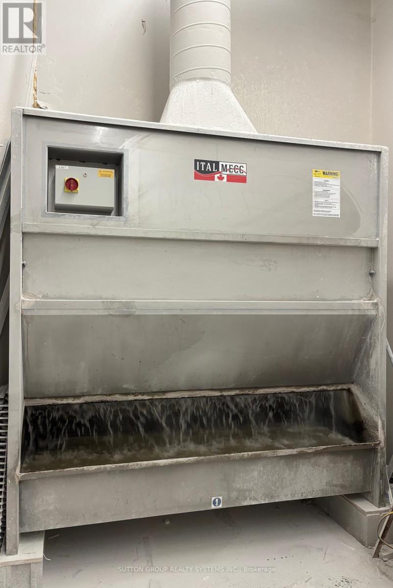 1 - 112 Basaltic Road, Vaughan, Ontario  L4K 1G6 - Photo 4 - N12709418