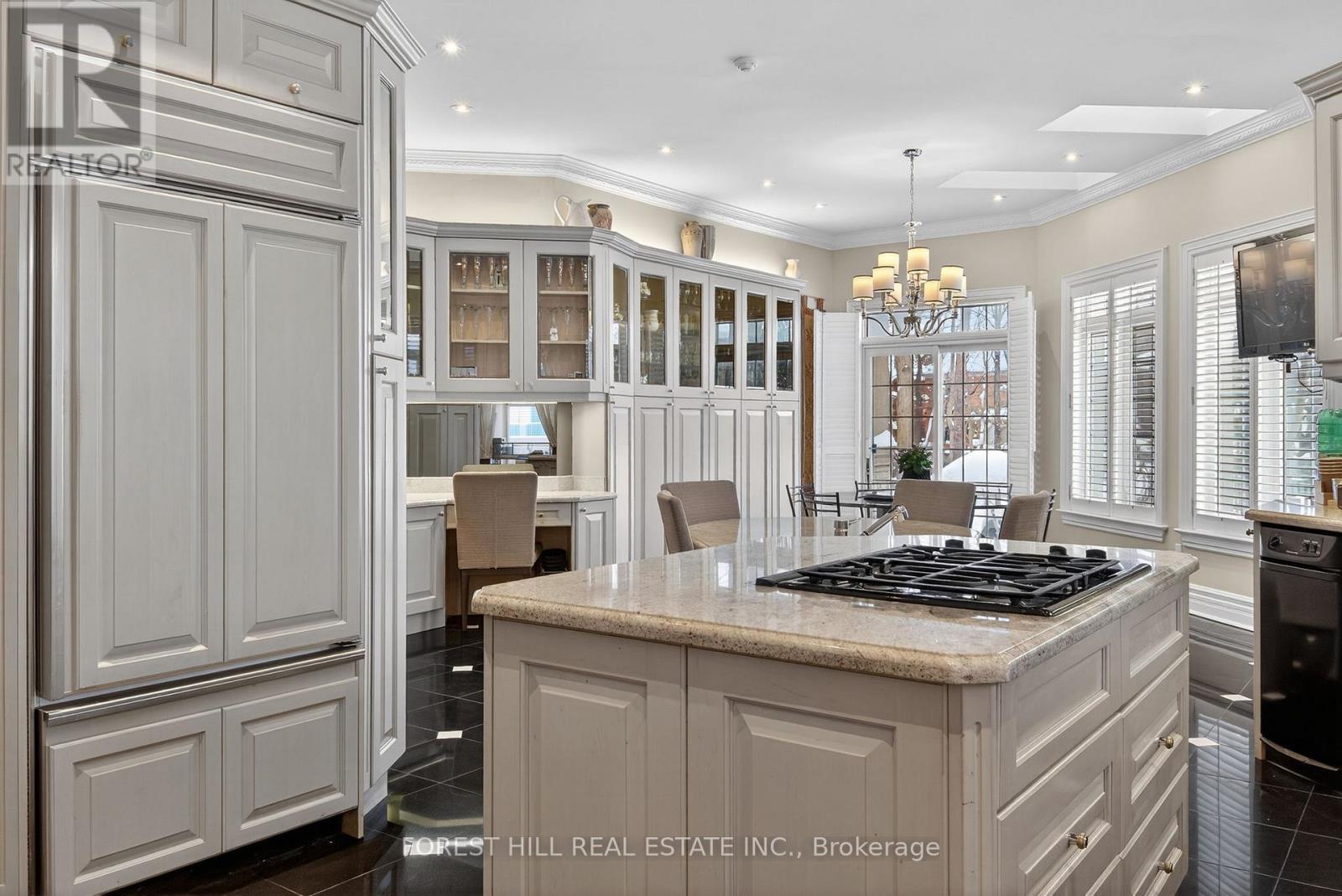 161 Renaissance Court, Vaughan, Ontario  L4J 7W4 - Photo 10 - N12709512