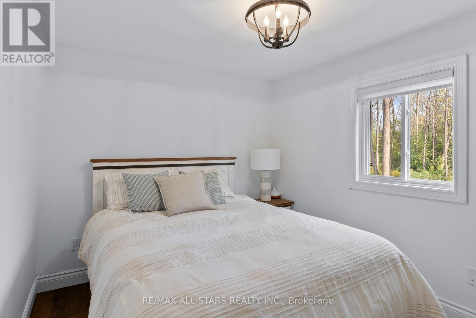 36 Stinson's Bay Road, Kawartha Lakes (Fenelon Falls), Ontario  K0M 1N0 - Photo 12 - X12708070